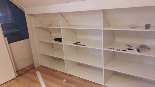 Einbauschrank Dachschräge nach hinten Innenleben