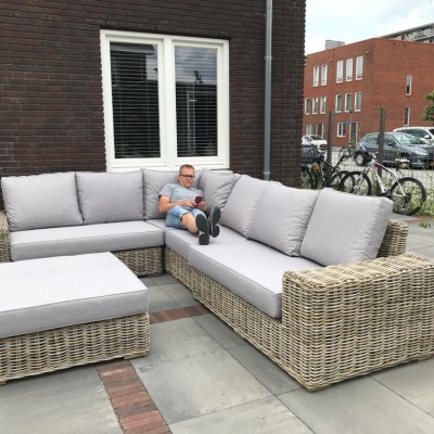 Straks heerlijk op ons Loungeset onder de overkapping zitten op een zwoele zomeravond.