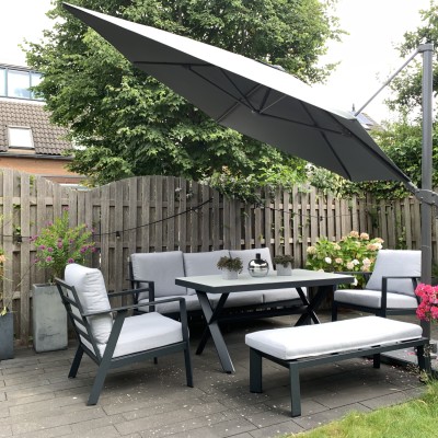 Super mooie tuinset die perfect in onze tuin pa