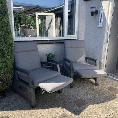 Wij zijn onwijs blij met onze nieuwe tuinset