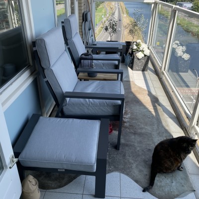 Lounge stoelen en voetenbankjes om te genieten 👍🏻