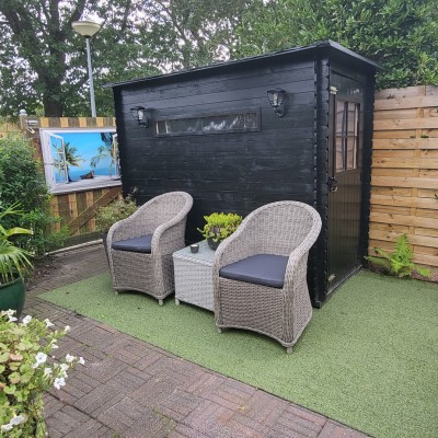 Ons nieuwe extra zitje in onze tuin.