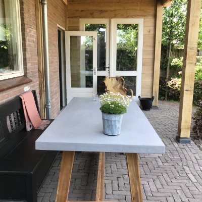 Onze veranda is klaar.