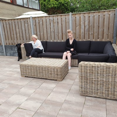 Onze Lounge set binnen