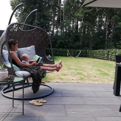 Trots op onze hangstoel