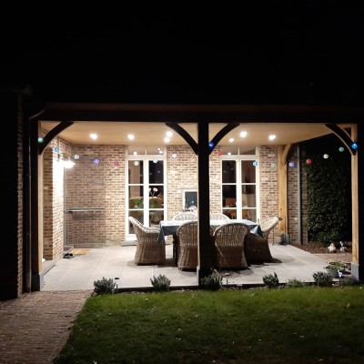 onze 6 nieuwe terrasstoelen