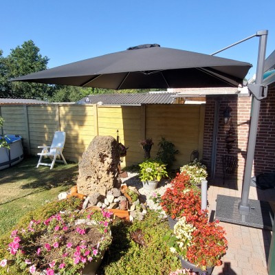 Foto Platinum Challenger T2 300x300 cm zwart + parasolvoet 90kg + parasolhoes. Perfect