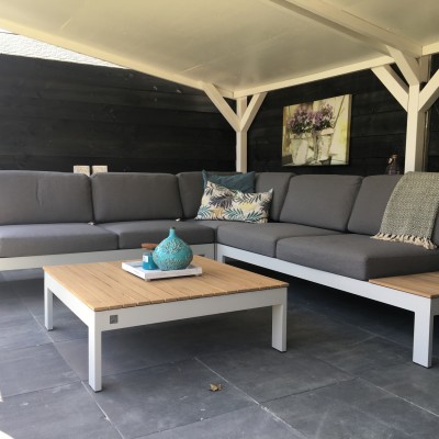 De set staat er helemaal klaar voor, lekker loungen