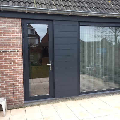 Aluminium achterdeur met kozijn