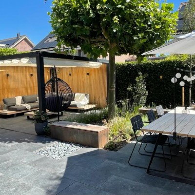 Na een komplete verbouwing van onze tuin hebben we fantastische meubels er bij gevonden bij AVH