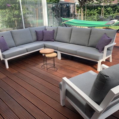 Zo blij met onze nieuwe tuinset!