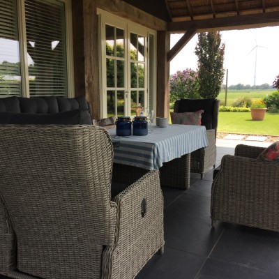 Ik heb enkele foto's genomen van onze nieuwe lounge set