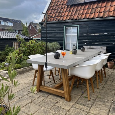 Prachtige tafel! Voor heel veel fijne momenten buiten