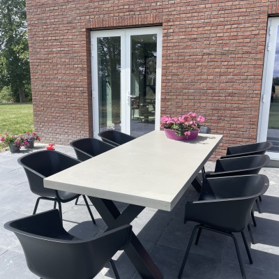 Heel blij met onze prachtige tafel