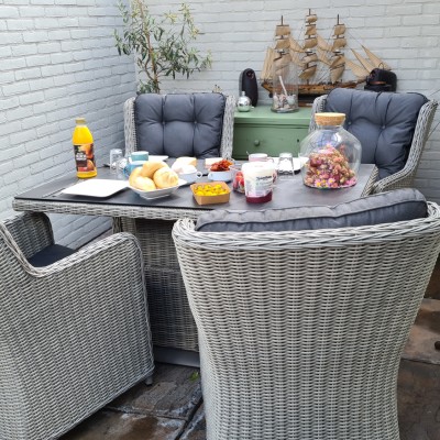 Wat een heerlijk tuinset.