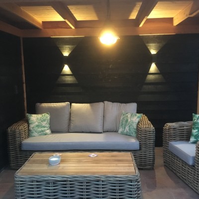 Heerlijk relaxen  in de stad in onze eigen tuin