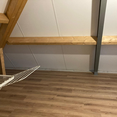 Alle ruimtes in huis optimaal kunnen gebruiken door een schuifwand systeem voor onder de schuine zijdes van uw zolder.