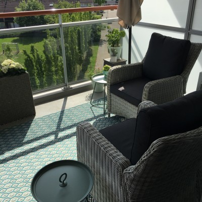 Gezellig op mijn nieuwe balkon ??