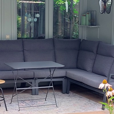Sinds we deze loungebank hebben zitten we meer buiten dan binnen!