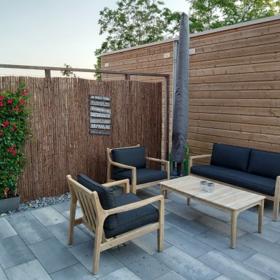 hopend op heerlijke lange zomeravonden. waarop we heerlijk kunnen relaxen op dit mooie tuinset..