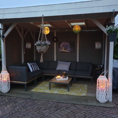 Ook in de avond lekker op de loungebank genieten