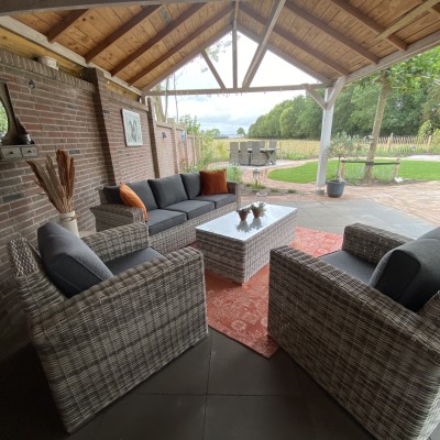 Zo blij met deze prachtige luxe loungeset van AVH.