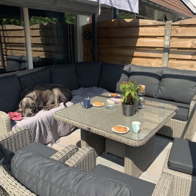 Heerlijk zo mooi tuinset nergens gekoperd