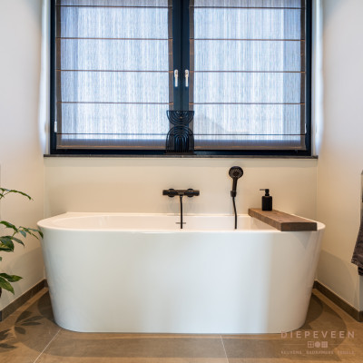 Landelijk moderne badkamer