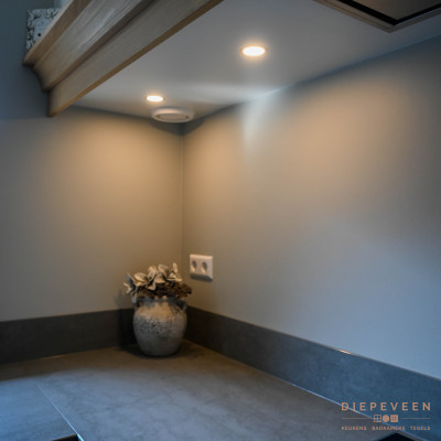 Moderne keuken met hout