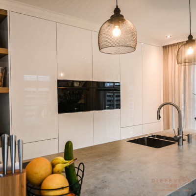 moderne keuken met eiland