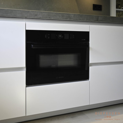 Moderne witte keuken
