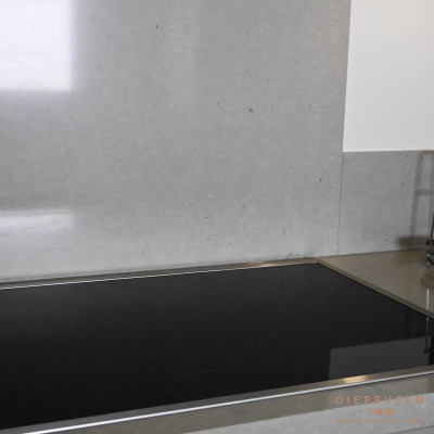 Moderne witte keuken