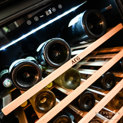 Moderne keuken zwart met goud