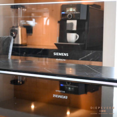 inductiekookplaat inclusief afzuiging met een glasplaat met ledverlichting