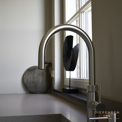 Rvs Quooker kraan met bijpassend zeeppompje