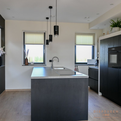 Stijlvolle keuken met een eiland