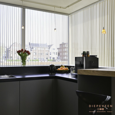 De verhoging is een mooie plaats om wat aan te drinken