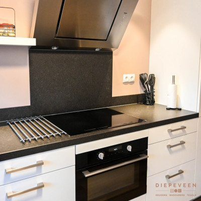 Tijdloze witte keuken