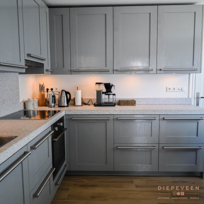 Tijdloze keuken grijs