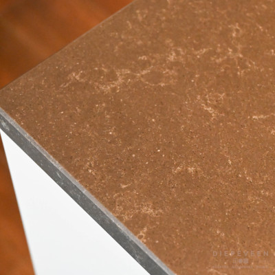 Moderne keuken met kookeiland