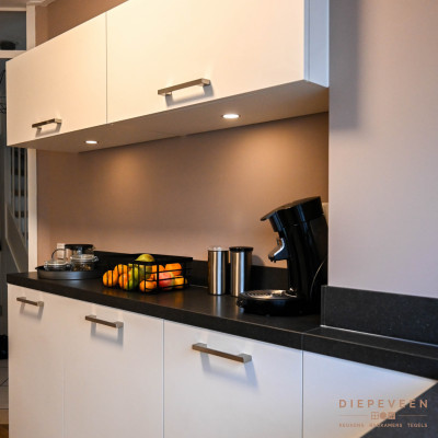 Tijdloze witte keuken