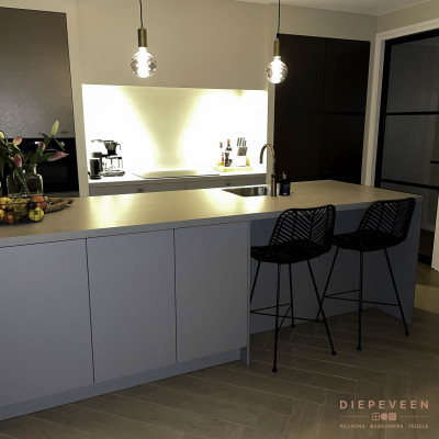 Landelijke moderne keuken met zitelement