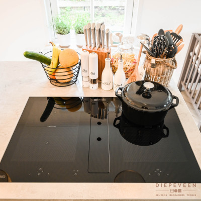 moderne keuken met eiland