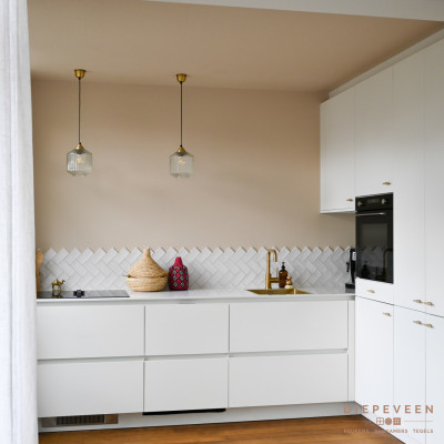 Frisse inkijk in deze fijne hoekkeuken