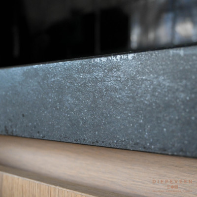 Moderne keuken met hout