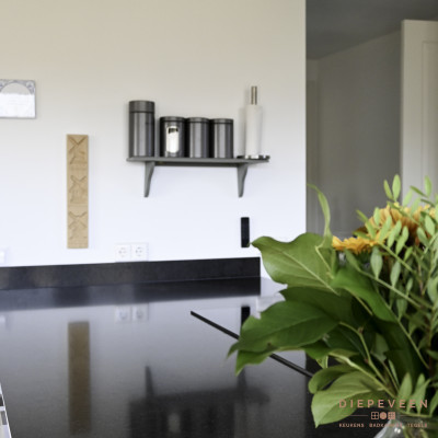 Het zwarte blad is een echte eyecatcher