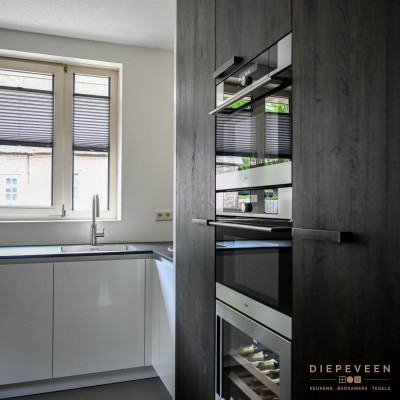 Moderne witte keuken