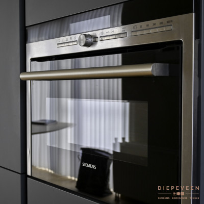 De magnetron op hoogte is van Siemens