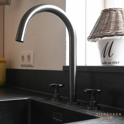 Landelijke witte keuken