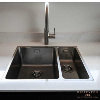 Stijlvolle keuken met kookeiland